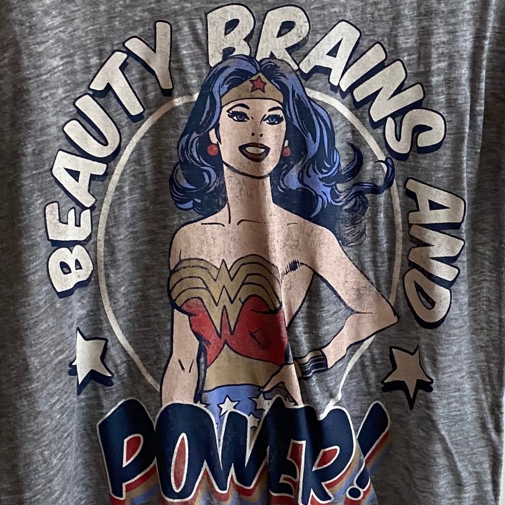 Vintage Super Woman T-Shirt. Size M